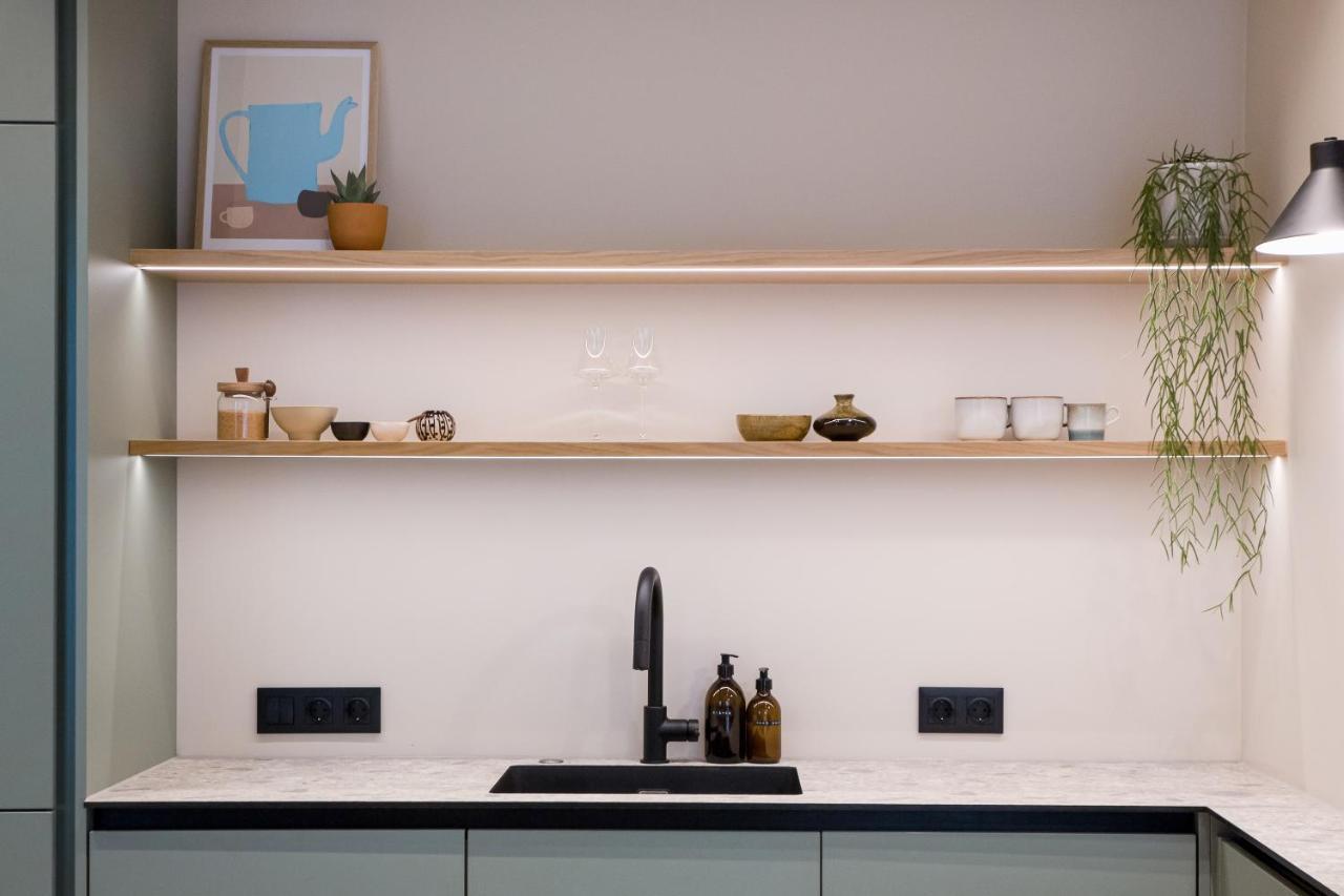 #stayhere - Brand New Unique Designer 1bdr In Trendy Neighbourhood *